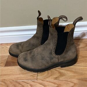 Blundstones size 8 women